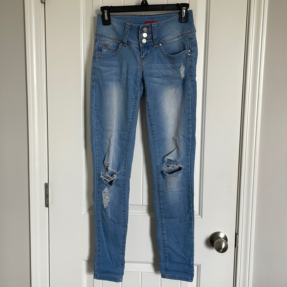 Ripped skinny jeans